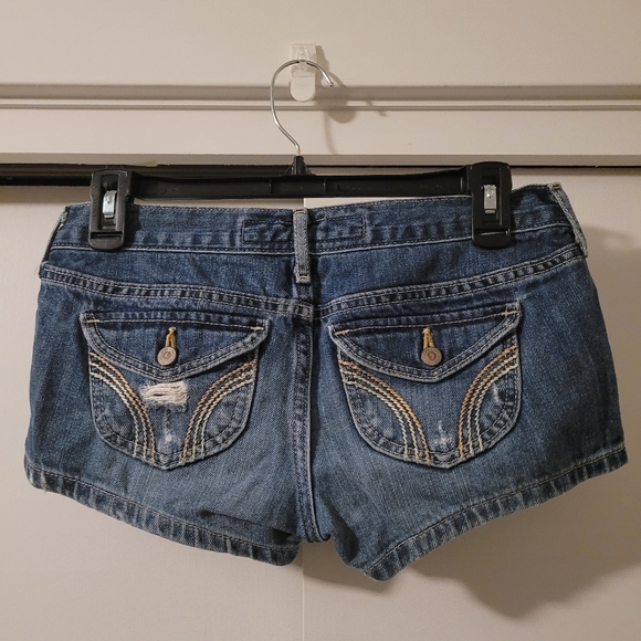 Mini Hollister Jean Shorts - Picture 2 of 4